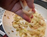 A picture of step 5 of Zucchini Tortilla with Leeks and Manchego Cheese.