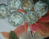 A picture of step 8 of Quinoa ladoo.