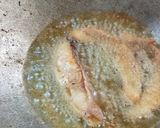 Foto langkah ke 2 dari resep Nasi Goreng Kencur Ikan Asin.