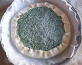 Foto del passaggio 8 della ricetta Torta salata con pasta brisée ripiena di spinaci e formaggio spalmabile
