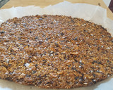 Foto del paso 6 de la receta: Galletas flapjack de avena con miel y semillas