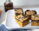 Foto langkah ke 8 dari resep Swirled Chocolate Peanut Butter Bars.