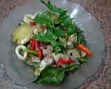 Foto langkah ke 3 dari resep Sambal iris cumi jengkol.