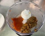 Une image de l'étape 2 de Marinade épicée au citron, érable, tomate et moutarde à l'ancienne.