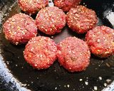 A picture of step 3 of Beetroot cutlets.