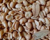 Foto langkah ke 4 dari resep Kacang Bawang Asin Gurih Dan Renyah.