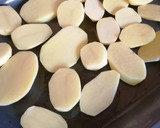 Foto del paso 1 de la receta: Pollo al horno con patatas