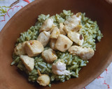 Foto del paso 5 de la receta: Dados de pechuga de pollo con arroz verde