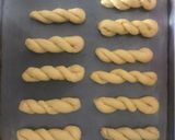 Foto langkah ke 7 dari resep Kkwabaegi (donat kepang Korea).
