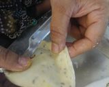 A picture of step 6 of Aloo samosay.