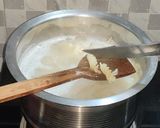 A picture of step 2 of Pasta in red sauce.