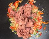 Foto langkah ke 7 dari resep Tumis kentang kornet.