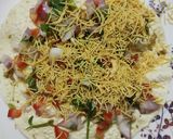 A picture of step 4 of Papad chat.
