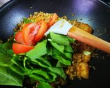 Gambar langkah 4 resipi Nasi Goreng Cam-campak.