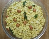 A picture of step 3 of Quick roasted poha chivda.