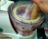 A picture of step 2 of Vegetable fruity energy drink.