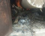 Foto del paso 1 de la receta: Sábalo despinado ahumado en horno de barro con papines rústicos
