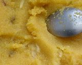 A picture of step 2 of Kesar Elaichi Sheera.