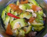 金鑽蔭鳳梨苦瓜雞湯（電鍋料理）的食譜步驟3照片