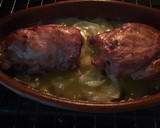 Foto del paso 2 de la receta: Codillo de cerdo precocinado al horno