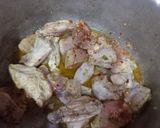 A picture of step 2 of Makhni chicken (handi).