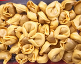 Foto del paso 4 de la receta: Tortellini en salsa boloñesa