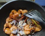 Foto langkah ke 5 dari resep Udang Cumi Saos Padang Sedap Mantap.