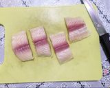 Foto langkah ke 1 dari resep Pan-Fried Garlic Butter Dory Fish.