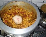 A picture of step 5 of Punjab's Famous Street Food: Chhole Bhature.