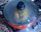 Foto del paso 17 de la receta: Pollo asado a la imperial con patatas asadas, huevos y olivas