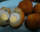 Foto langkah ke 5 dari resep Perkedel kentang isi telur.