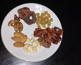 A picture of step 1 of Oats Dryfruits Smoothie.