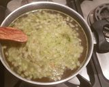 A picture of step 1 of Minestrina alla Cleo.