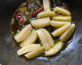 A picture of step 3 of Dharosh Posto / Okra in Poppy seed paste.