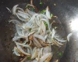 A picture of step 3 of Macaroni (in desi style).