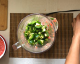 Foto del paso 3 de la receta: Salsa de Pollo Feliz | Salsa de Jitomate Cruda