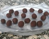 Foto del paso 3 de la receta: Bolitas de dátiles, cacao amargo y almendras