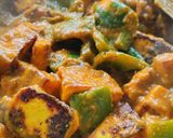 A picture of step 9 of Paneer Capsicum Curry.