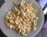 Une image de l'étape 6 de Salade de pommes de terre aux œufs oignons nouveaux moutarde et herbes.