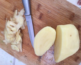 Foto del paso 3 de la receta: Rollitos de Bistec en salsa verde con queso panela