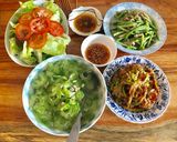 Hình bước làm 9 của món Gà chiên sốt mắm