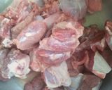 A picture of step 1 of Alloo gosht.