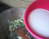 Foto langkah ke 3 dari resep Lodeh sawi gulung.