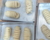Foto langkah ke 5 dari resep 315. Banana Choco Soft Bread (Roti Pisang Cokelat).