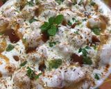 A picture of step 6 of Besan kay mini dahi balay.