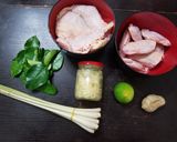 A picture of step 1 of Pan Fried Lemongrass Chicken and Wings.