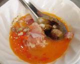 รูปขั้นตอนการทำที่ 3 ของ พริกหวานไข่เจียวไก่สับ