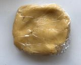 A picture of step 5 of Melonpan.