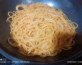 Foto del paso 4 de la receta: Spaghetti de ajo y guindilla con alcachofas