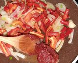 A picture of step 2 of Spinach with tomato paste (Salçalı Ispanak).